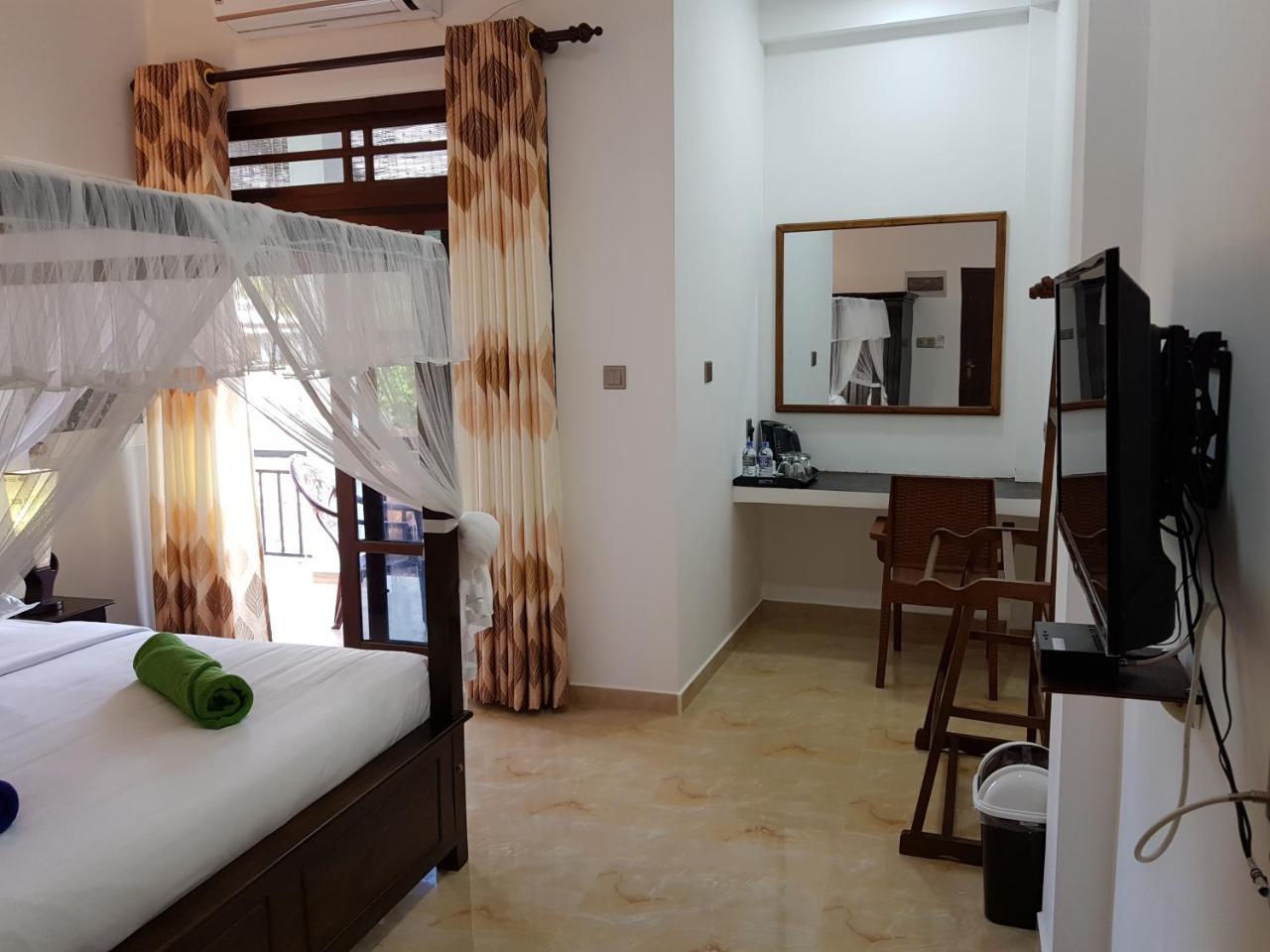 My Whales Guest House Banduramulla Buitenkant foto